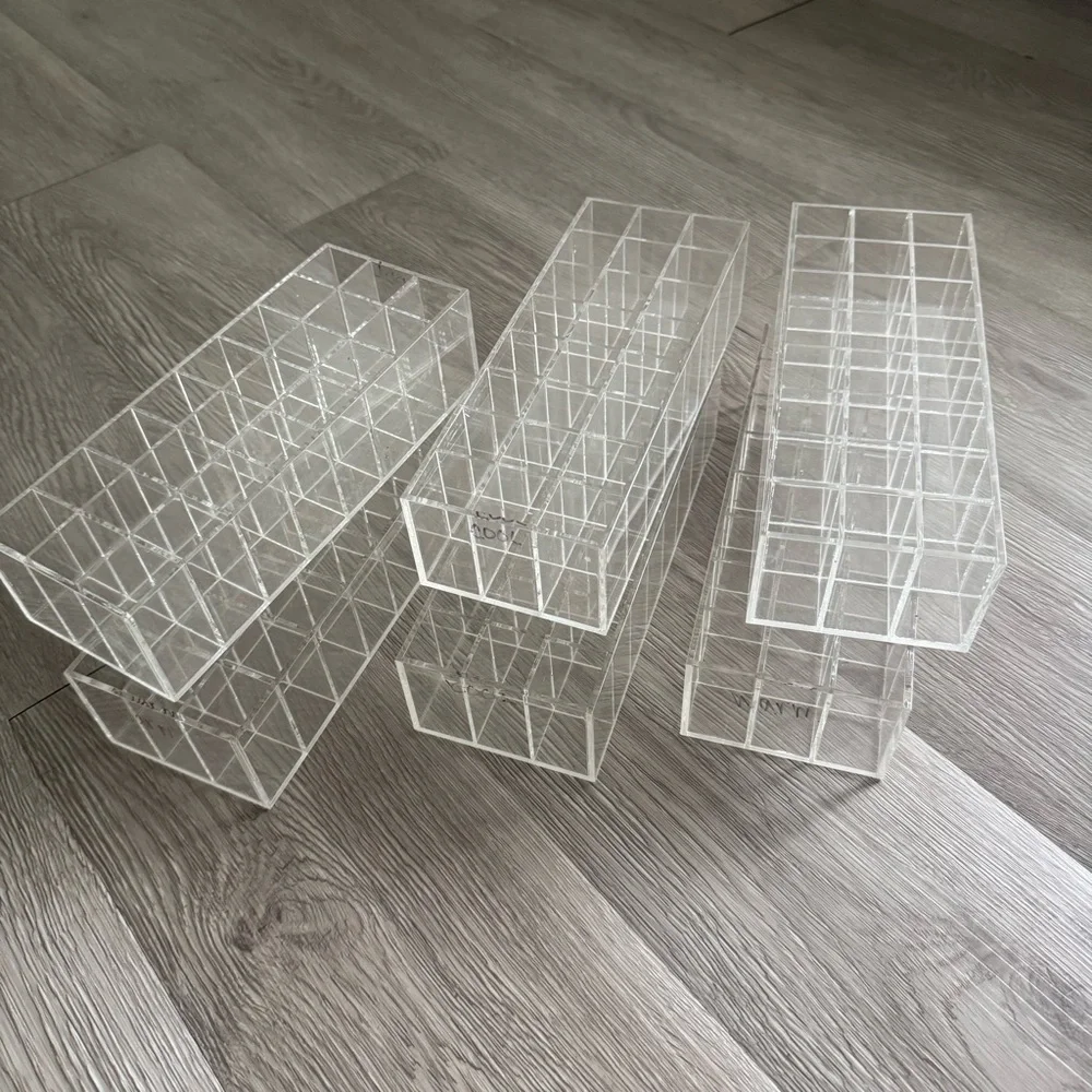 Acrylic Lip Gloss Holder Organizer, Lipstick Holder, 24 Slots Makeup Lip Gloss